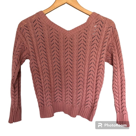 Moon & Madison Chenille V-neck Twist Back Pointelle Knit Sweater Pink Size XS - Picture 2 of 6